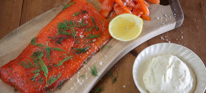 Засолить форель карельскую