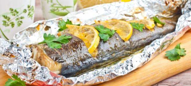 Радужная форель запеченная целиком